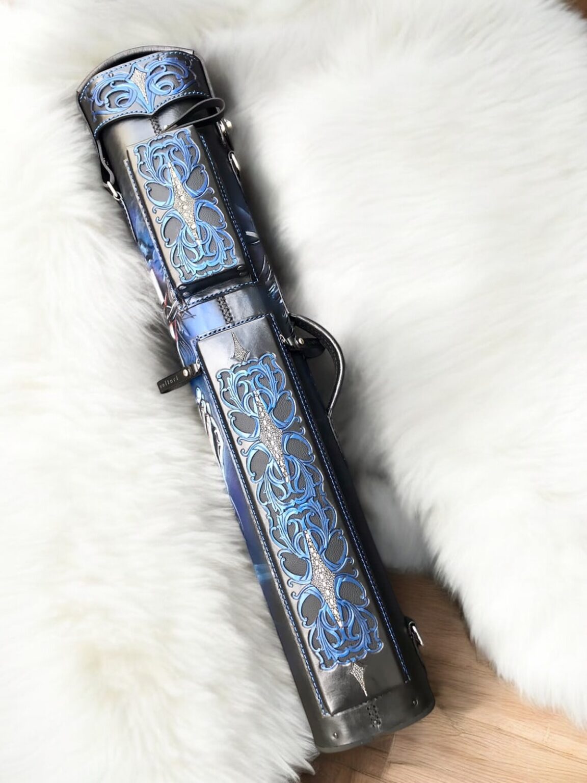 Front view of Lion of Judah leather cue case with lion artwork
