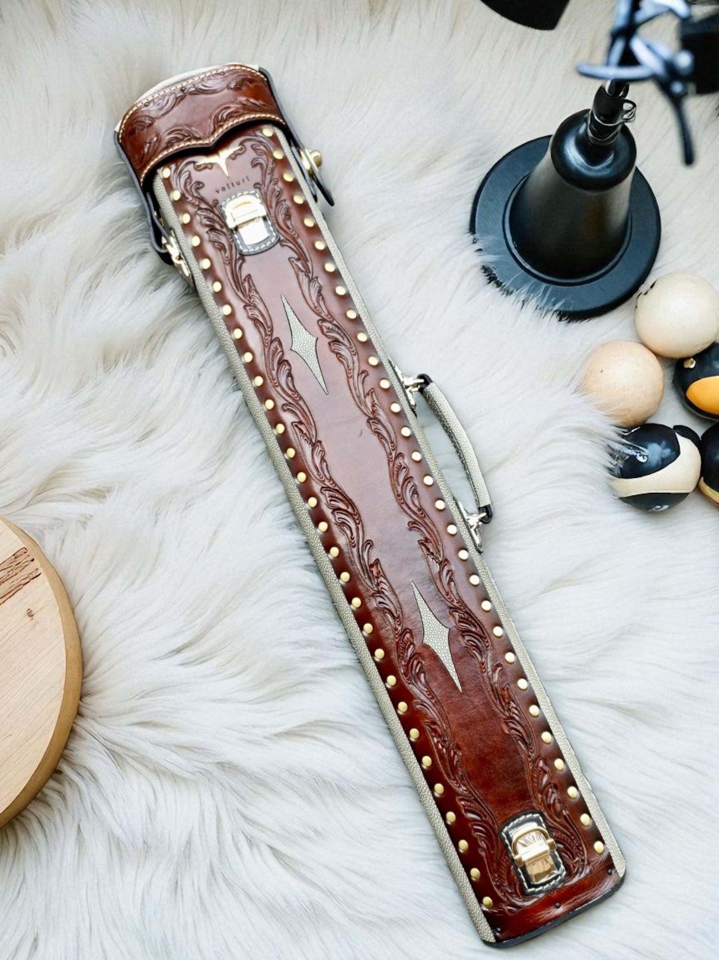 Throne Stingray Leather Cue Case