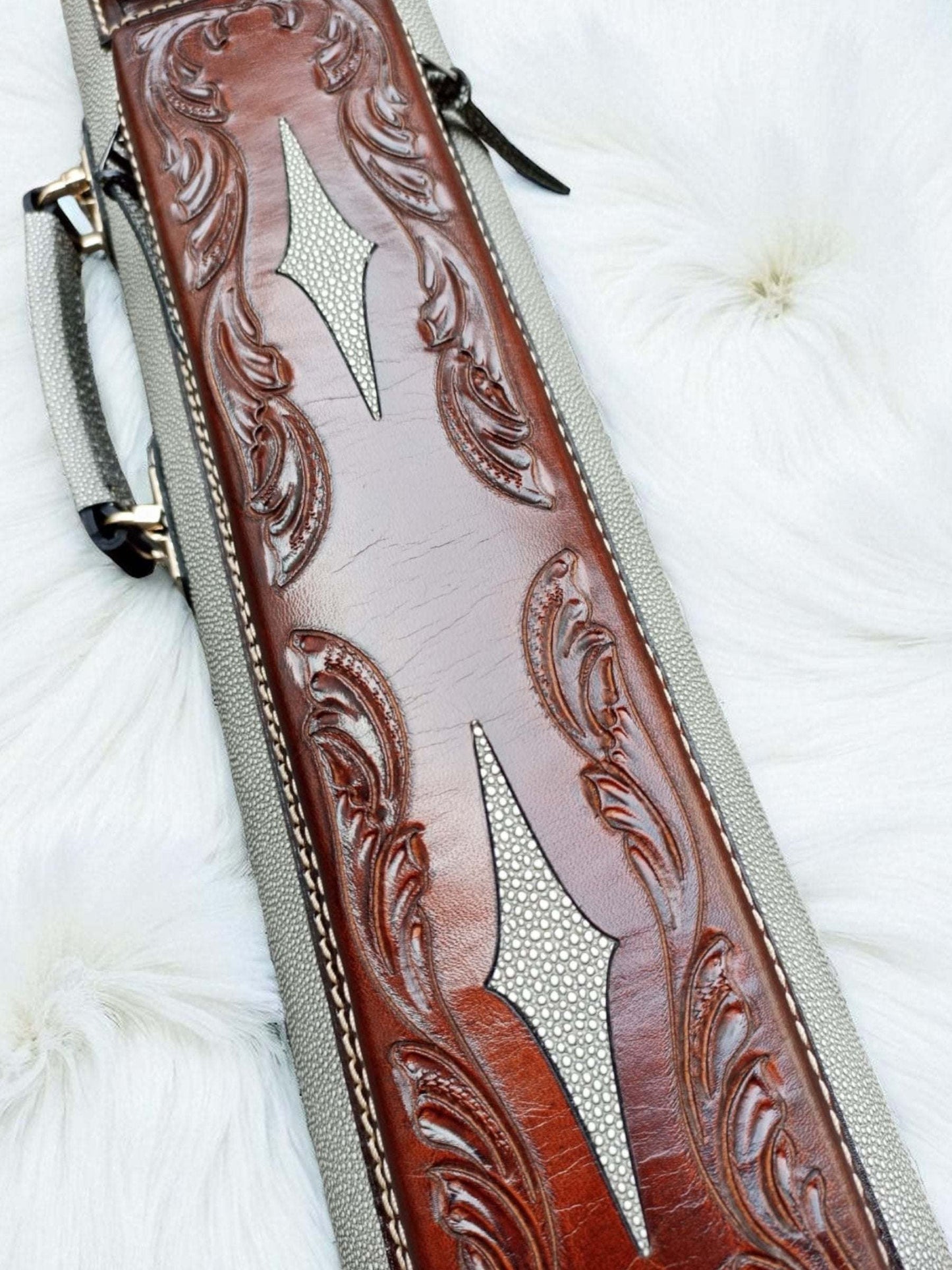 Throne Stingray Leather Cue Case