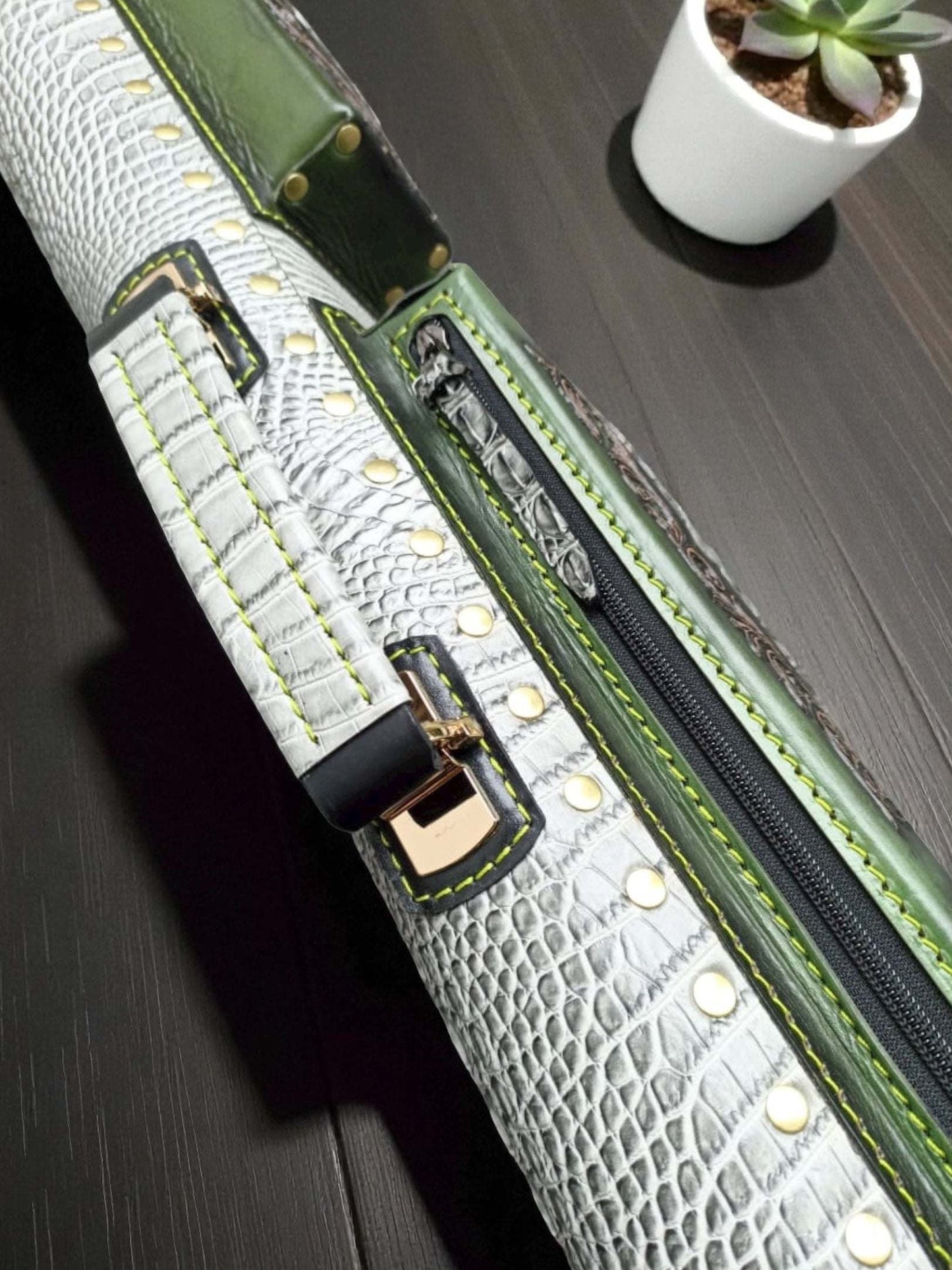 Vicri Crocodile Leather Cue Case
