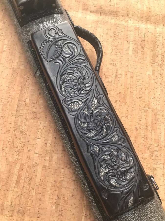 Stingray8 - Volturi Cases - Custom Leather Cue Case